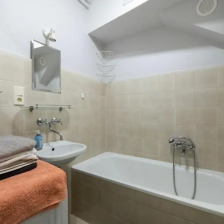 Apartment In Centre Free Parking *